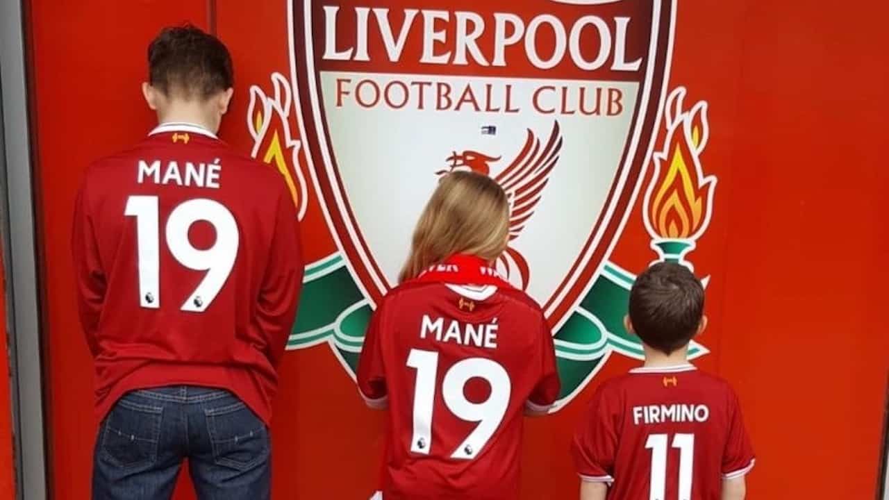 Harvey Elliott shares childhood throwback wearing his new No. 19 shirt